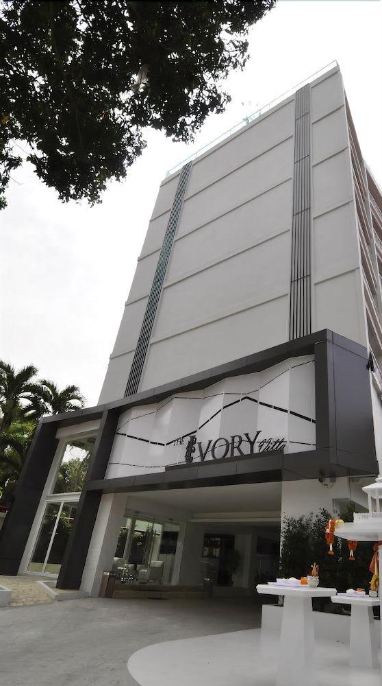 The Ivory Villa Pattaya Exterior photo